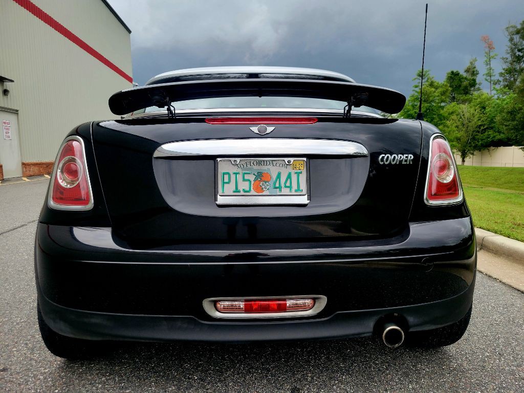 2014 MINI Cooper Image 2