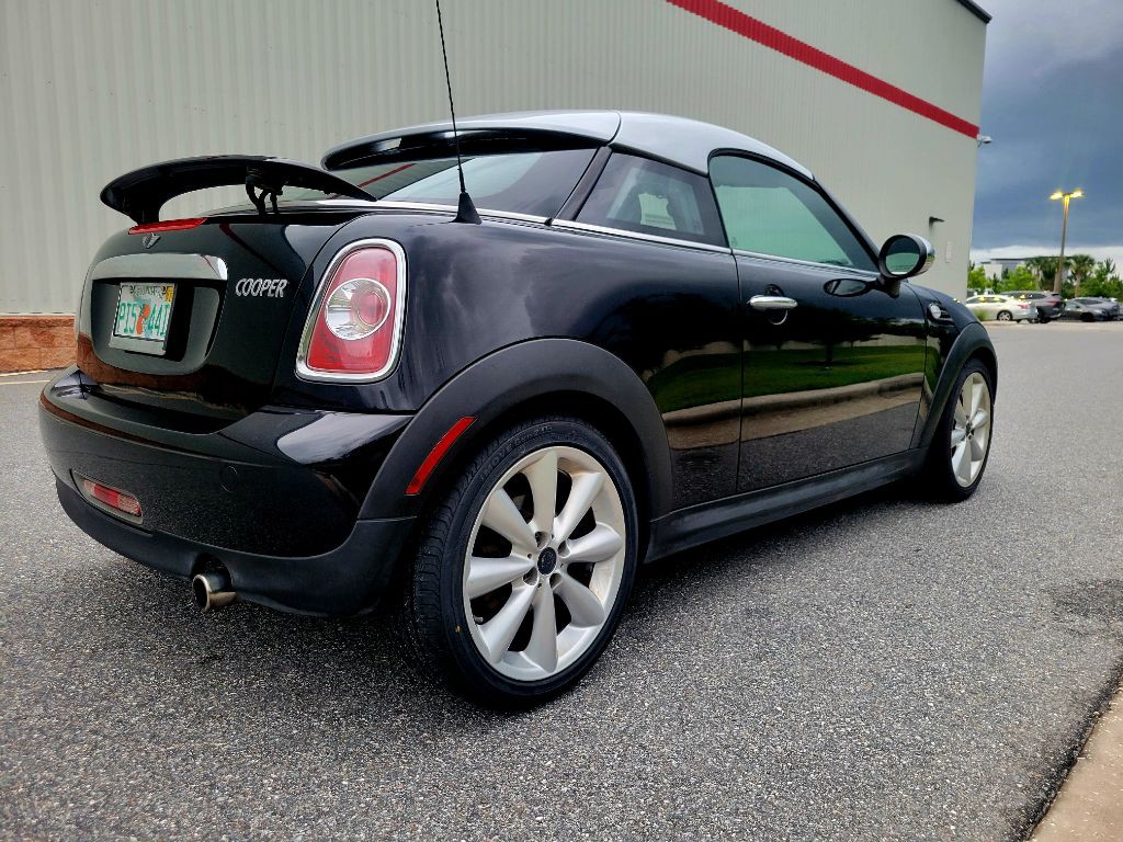 2014 MINI Cooper Image 3