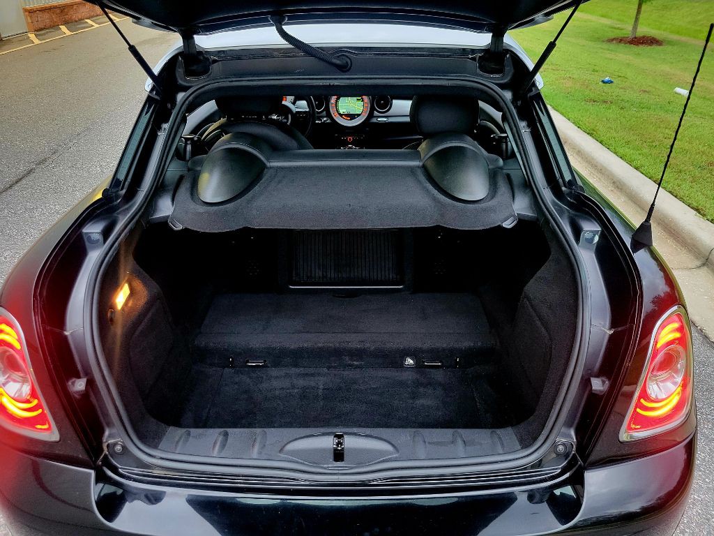 2014 MINI Cooper Image 8