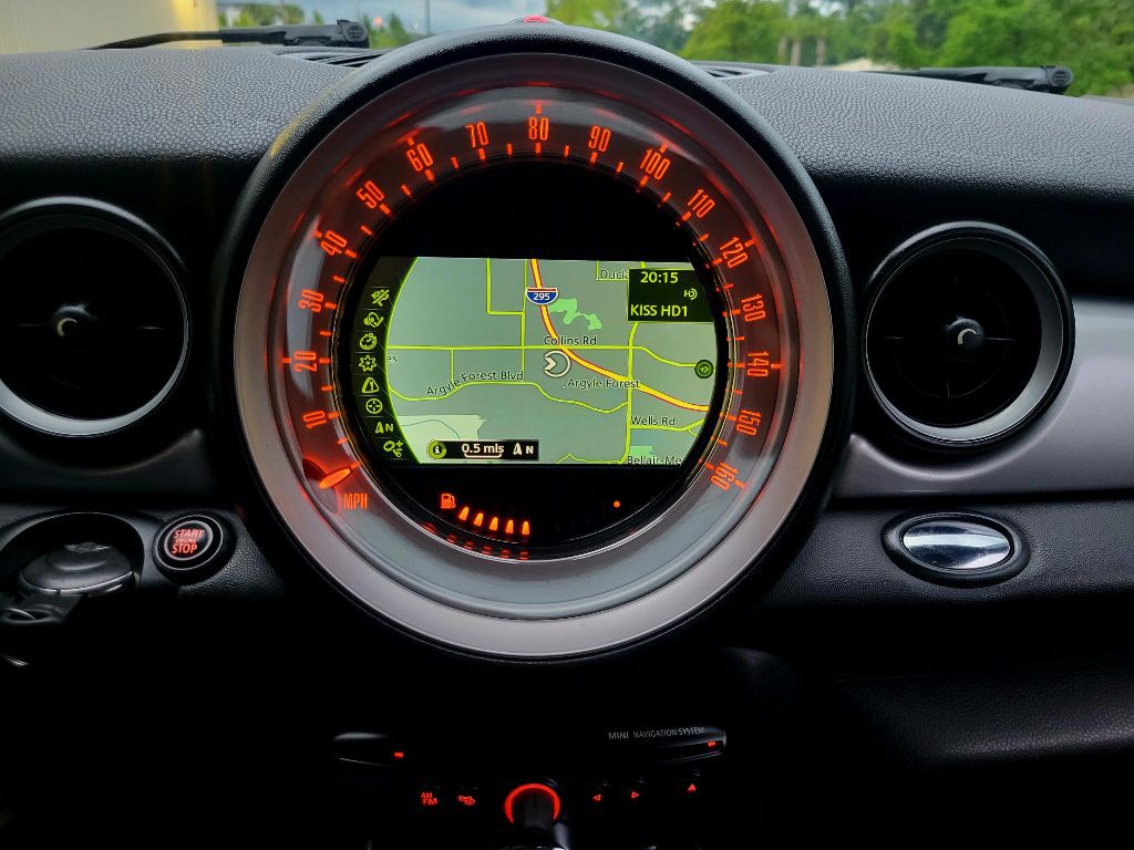 2014 MINI Cooper Image 15