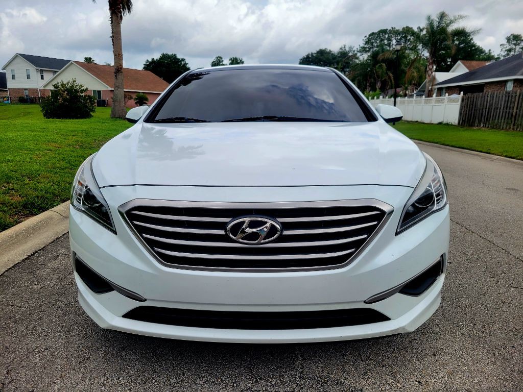 2017 Hyundai Sonata Image 2