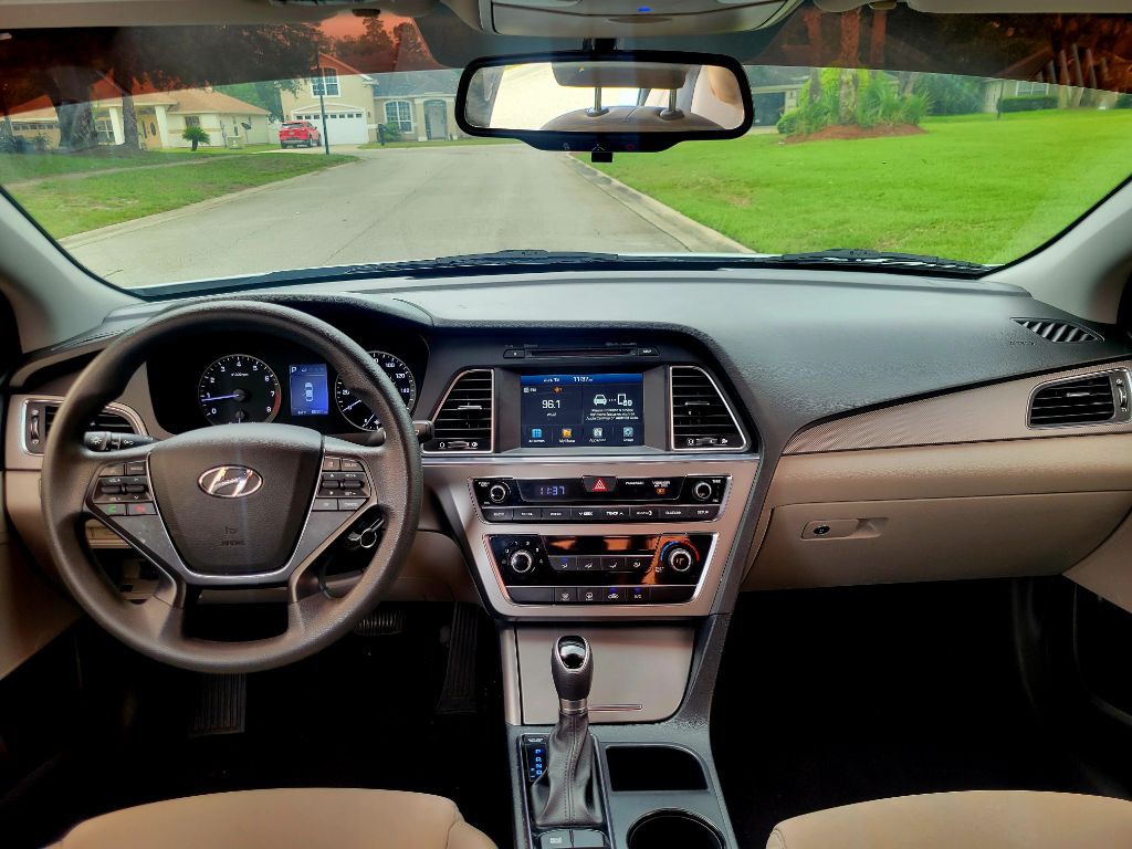 2017 Hyundai Sonata Image 10