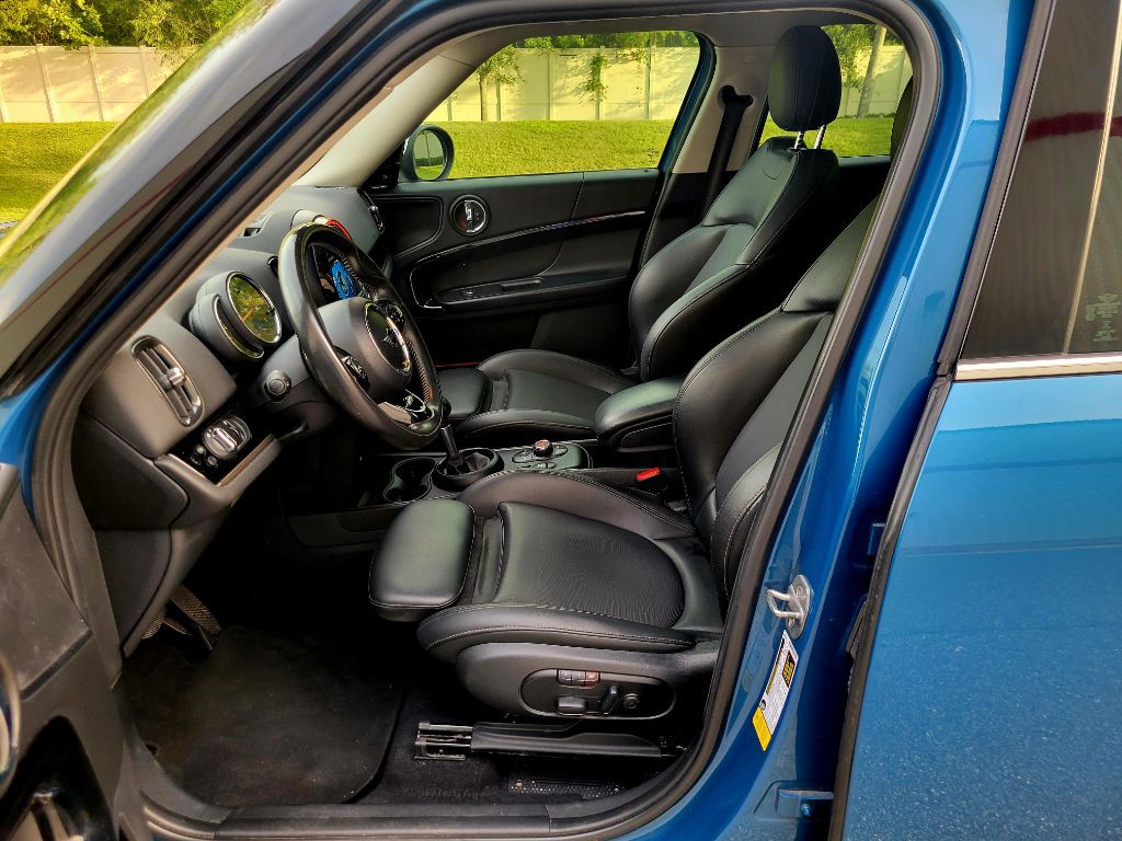 2019 MINI Cooper Image 14