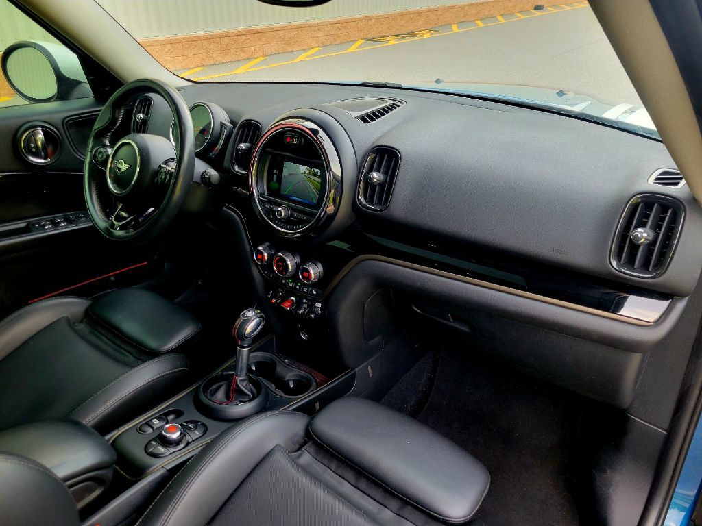 2019 MINI Cooper Image 18