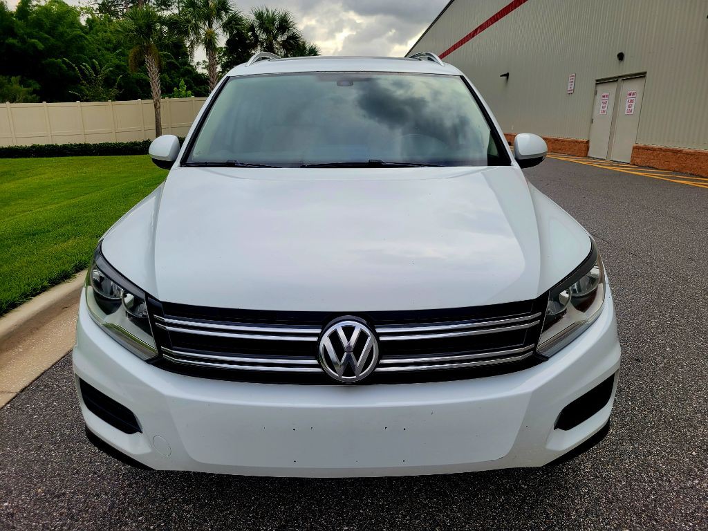 2017 Volkswagen Tiguan Image 2
