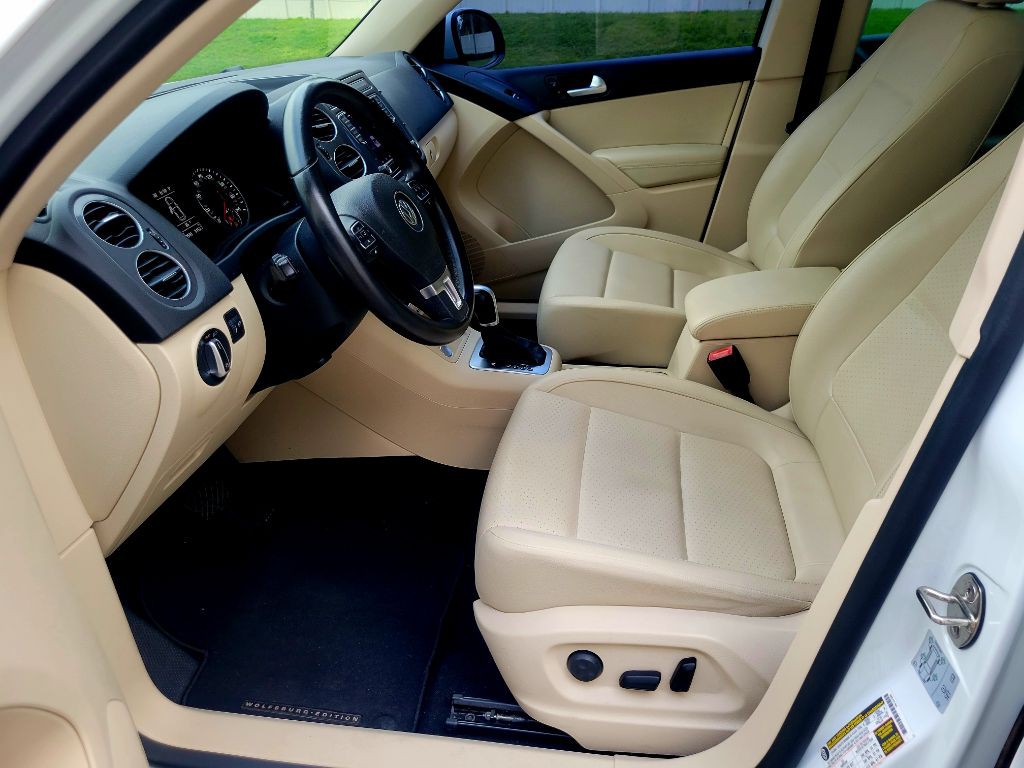 2017 Volkswagen Tiguan Image 12
