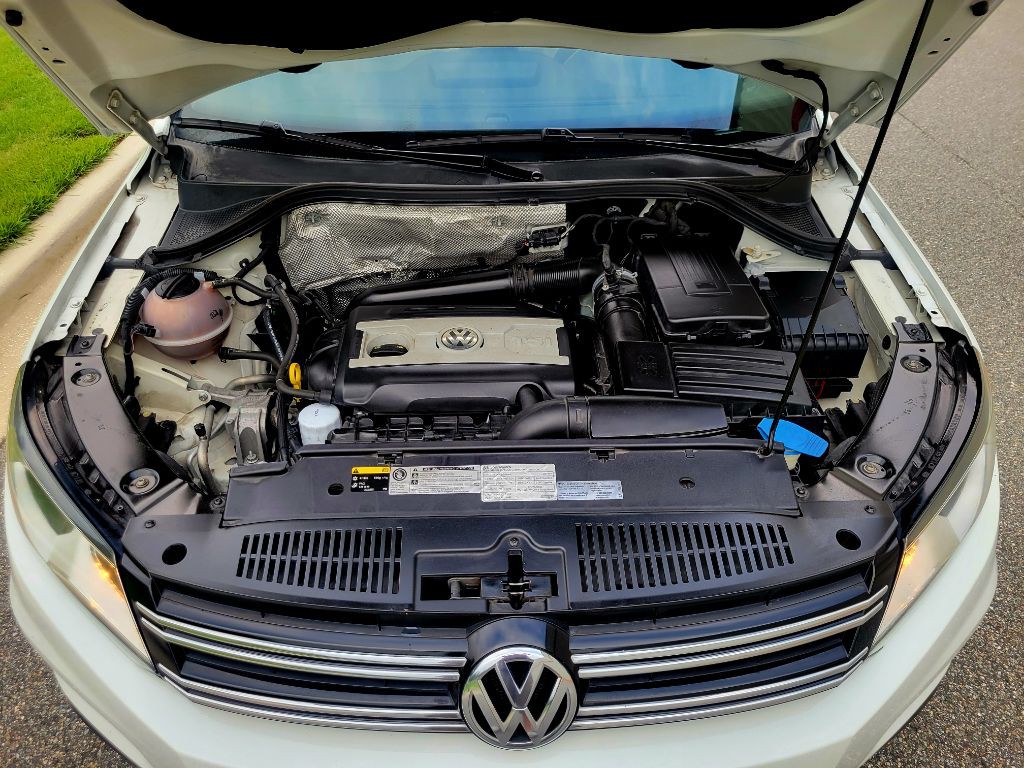 2017 Volkswagen Tiguan Image 20