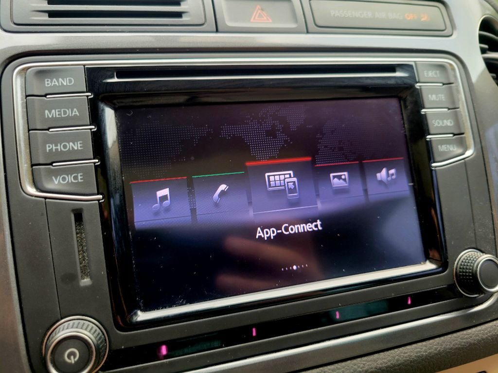 2017 Volkswagen Tiguan Image 23