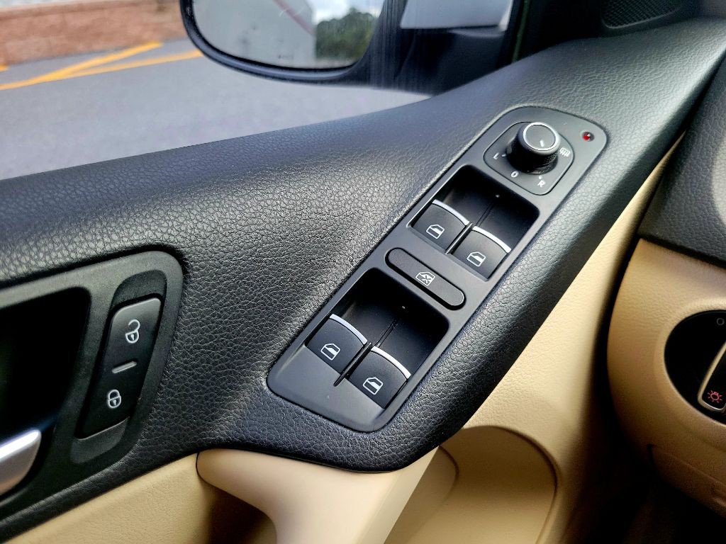 2017 Volkswagen Tiguan Image 24