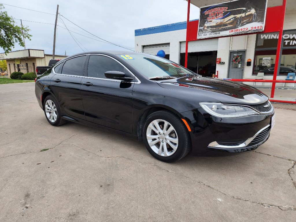 2015 Chrysler 200 Image 1