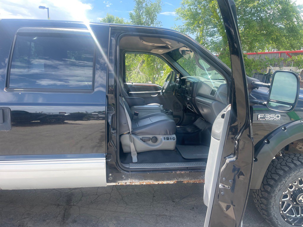 2002 Ford F-350 Image 8