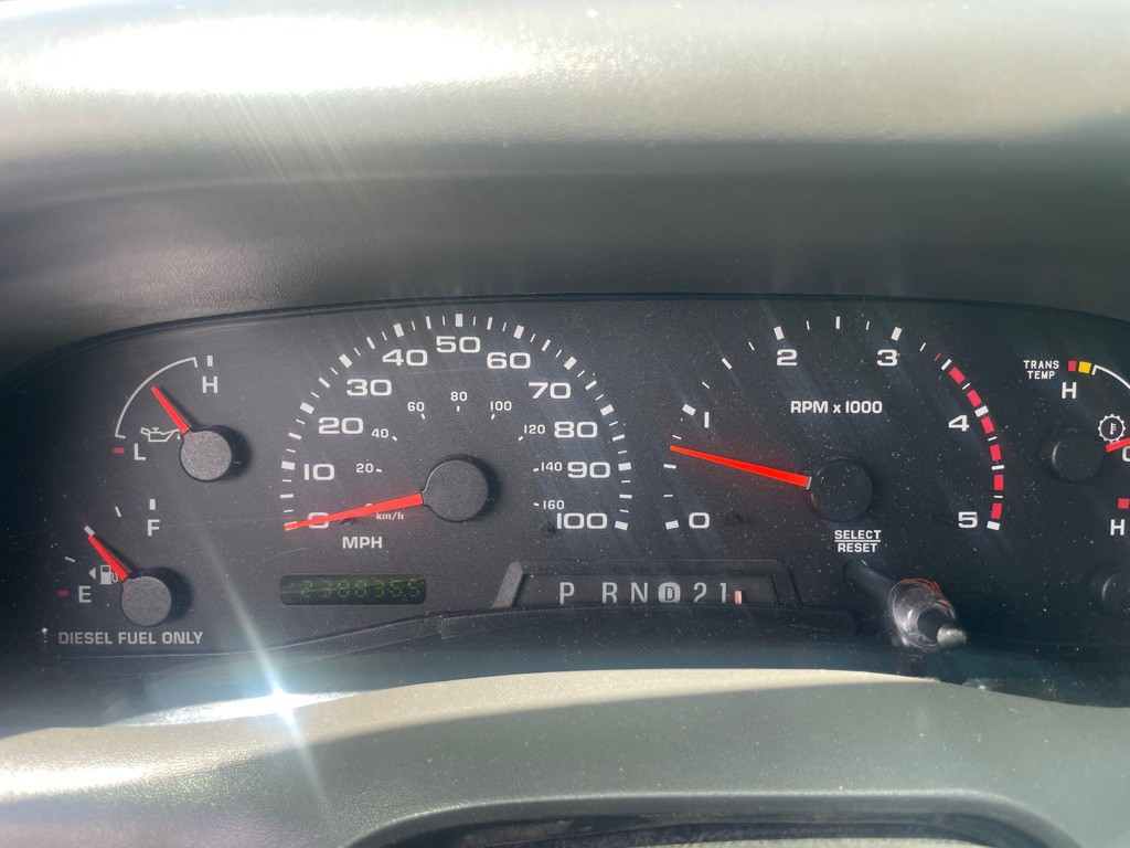 2002 Ford F-350 Image 10