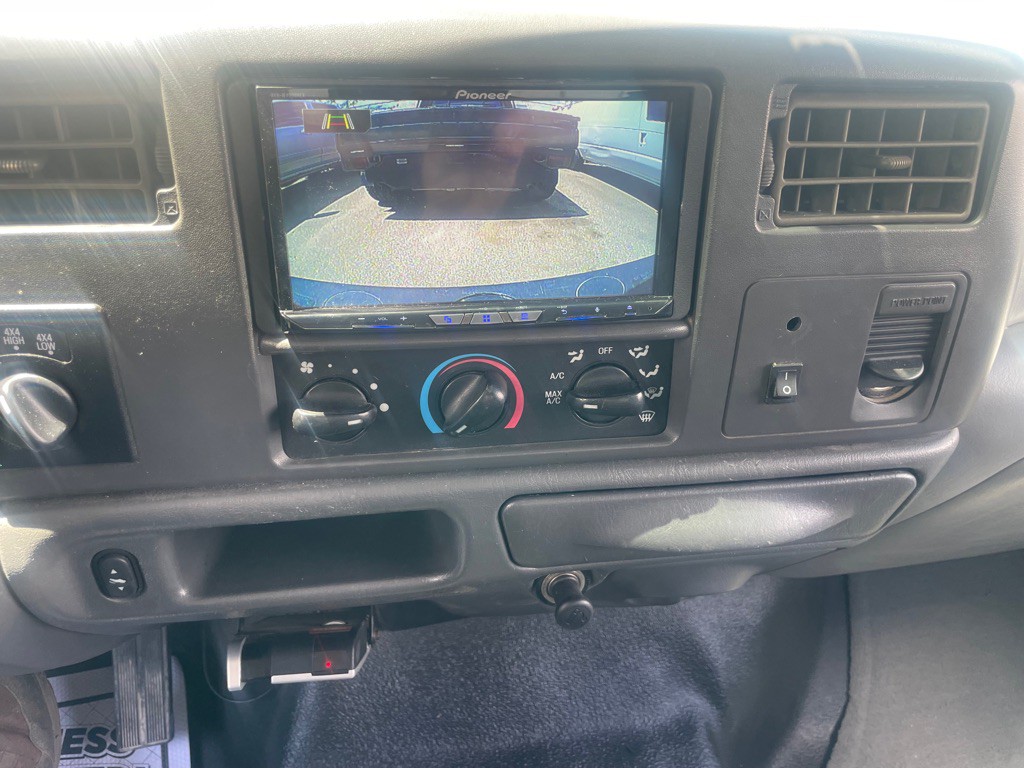 2002 Ford F-350 Image 12