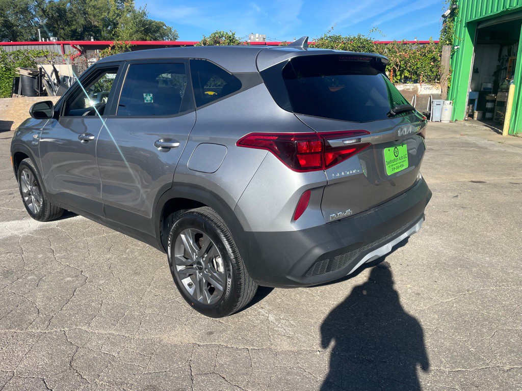 2023 Kia Seltos Image 3
