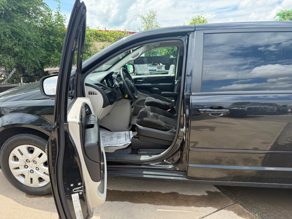 2015 Dodge Grand Caravan Image 5