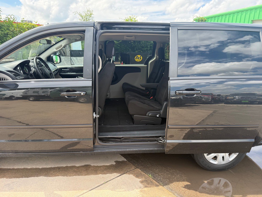 2015 Dodge Grand Caravan Image 6