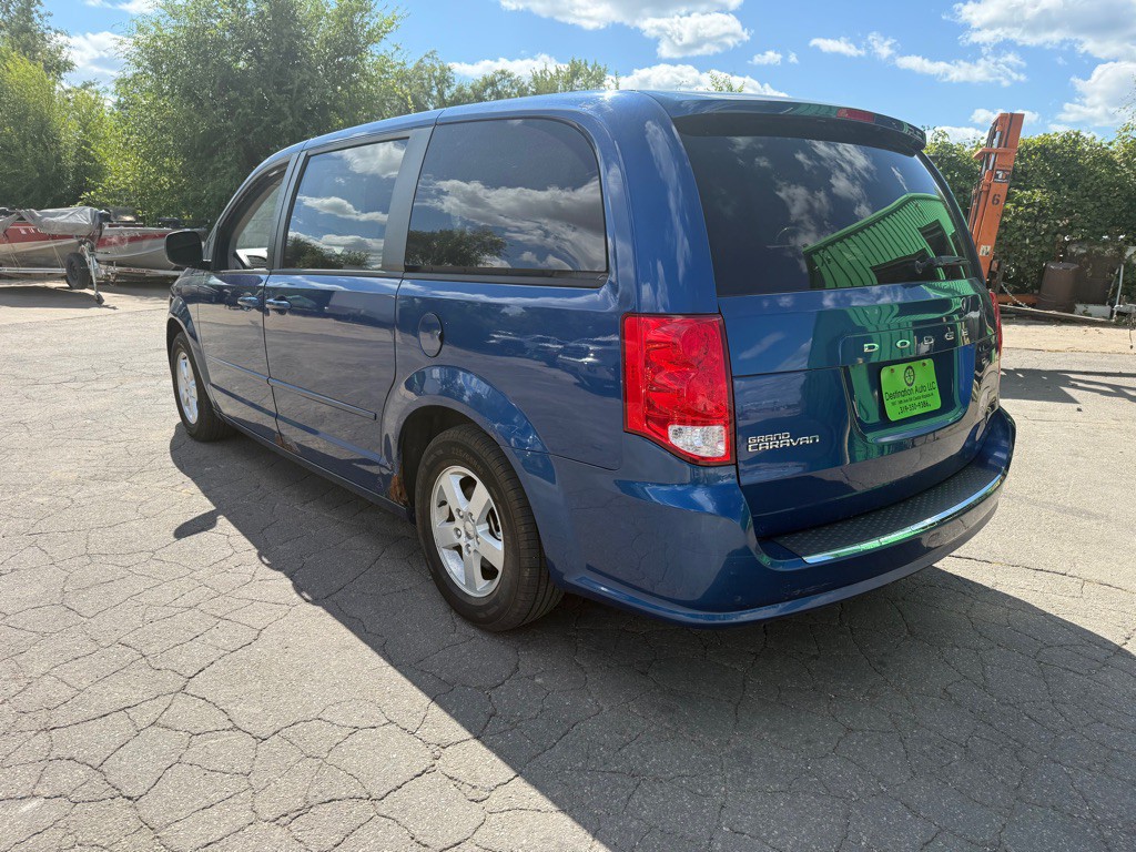 2011 Dodge Grand Caravan Image 3