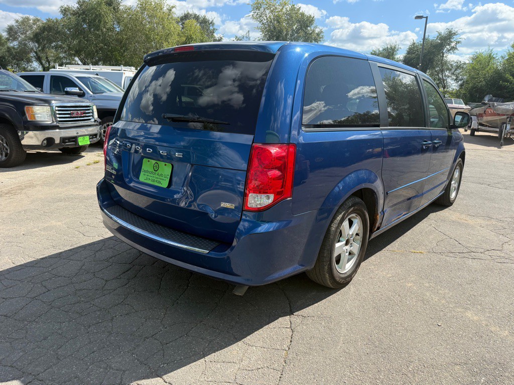 2011 Dodge Grand Caravan Image 4