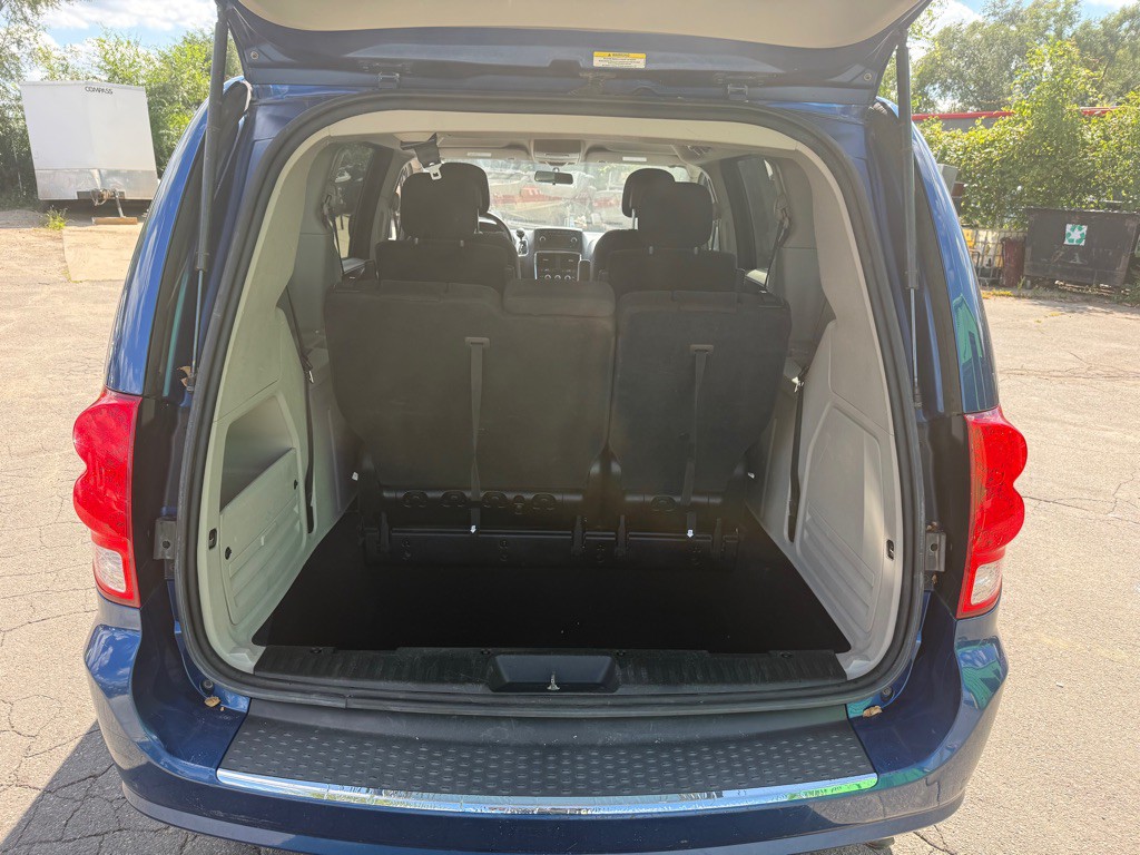 2011 Dodge Grand Caravan Image 9