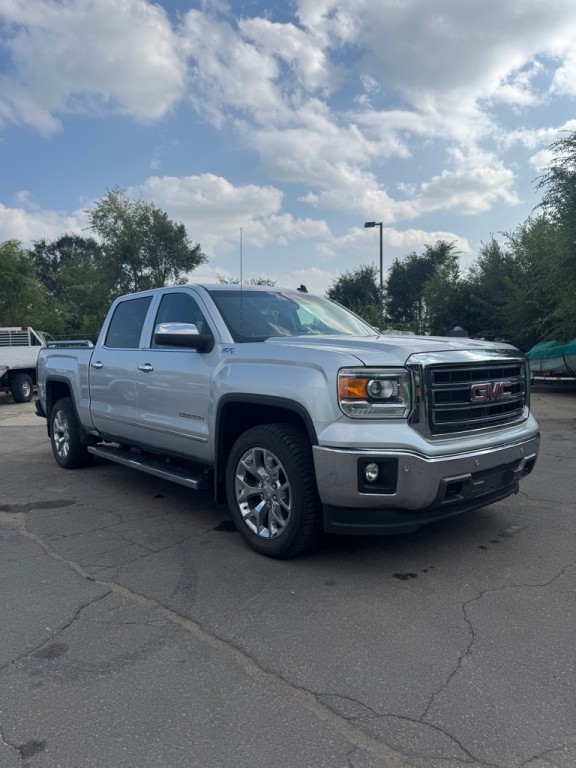 2014 GMC Sierra Image 2