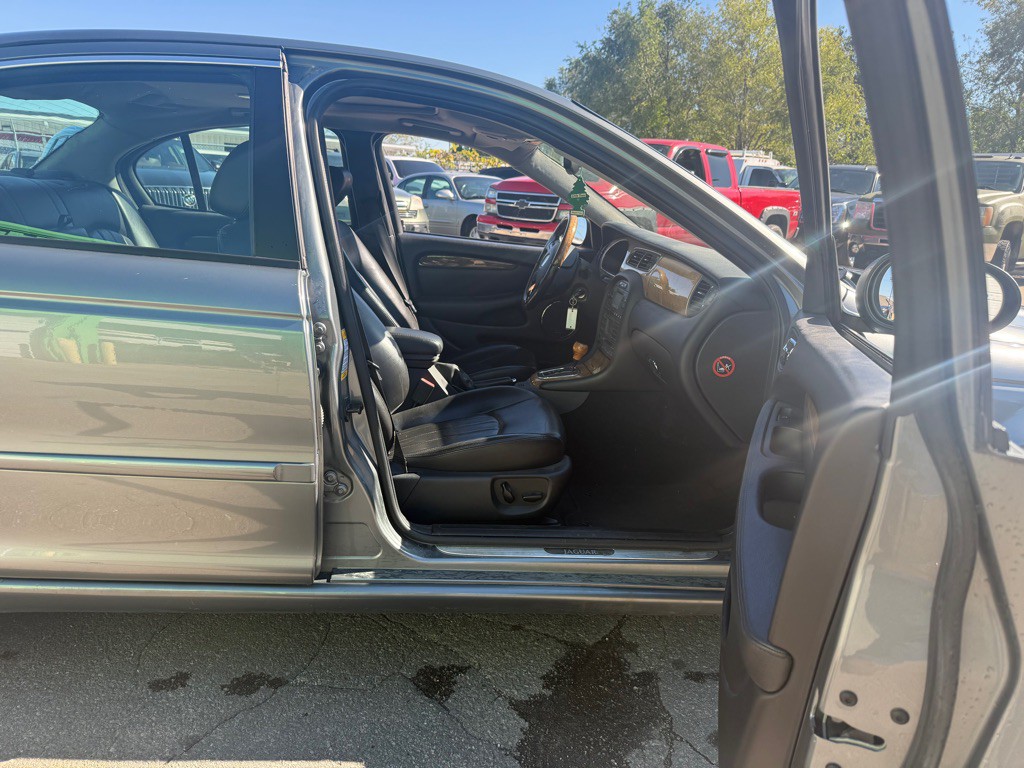 2006 Jaguar X-TYPE Image 8
