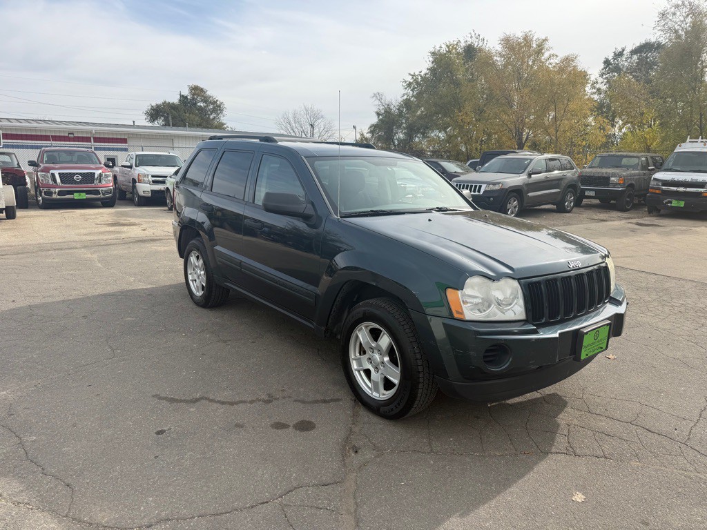 2005 Jeep Grand Cherokee Image 1