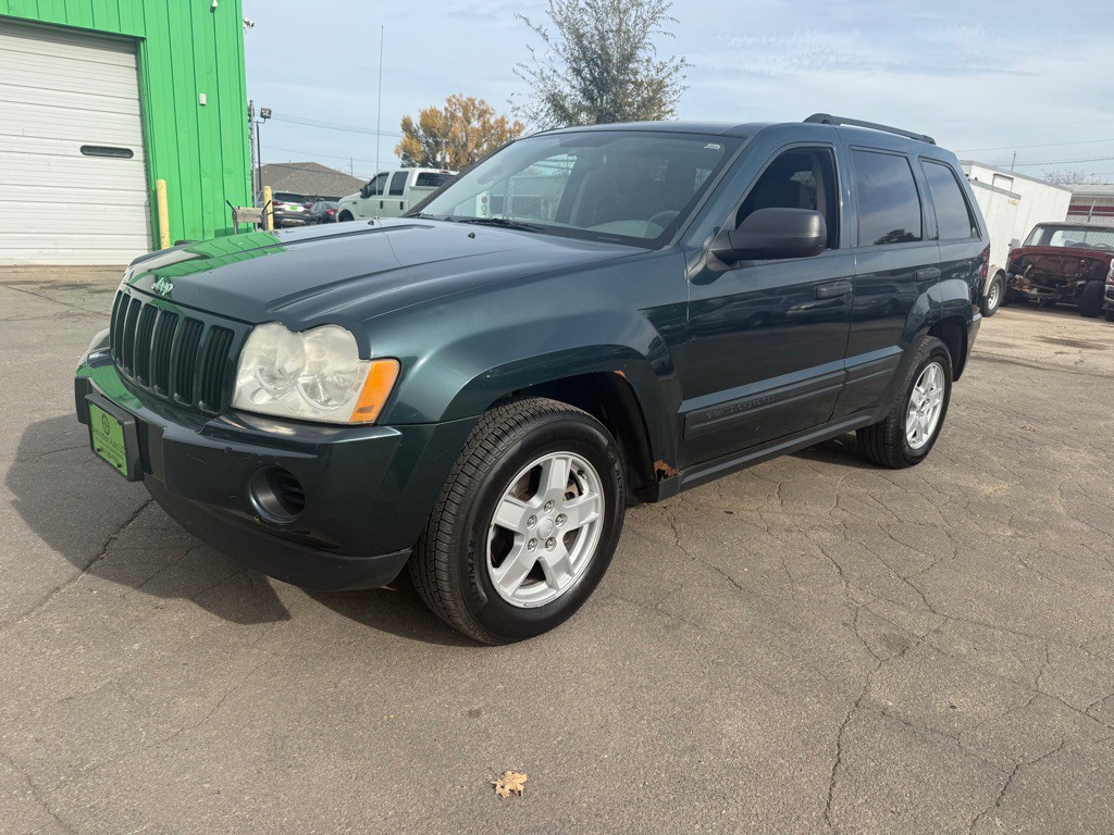 2005 Jeep Grand Cherokee Image 2
