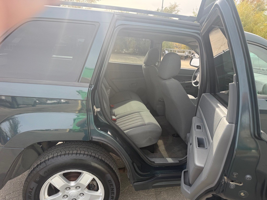 2005 Jeep Grand Cherokee Image 9