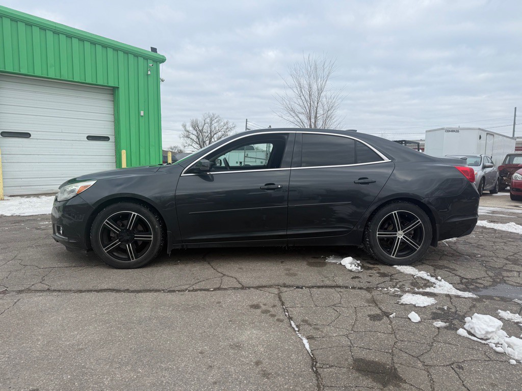 2015 Chevrolet Malibu Image 3