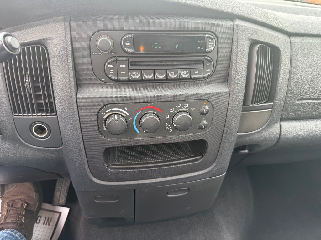2005 Dodge Ram 1500 Image 18