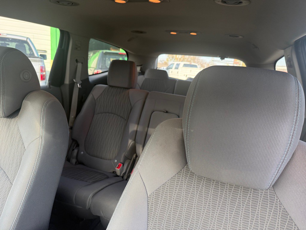 2017 Chevrolet Traverse Image 12