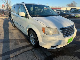 Image for 2010 Chrysler Town & Country Touring ID: 7000479