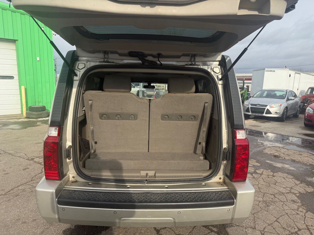 2007 Jeep Commander Image 11