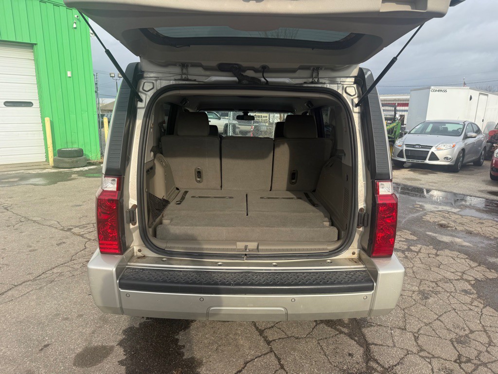 2007 Jeep Commander Image 12