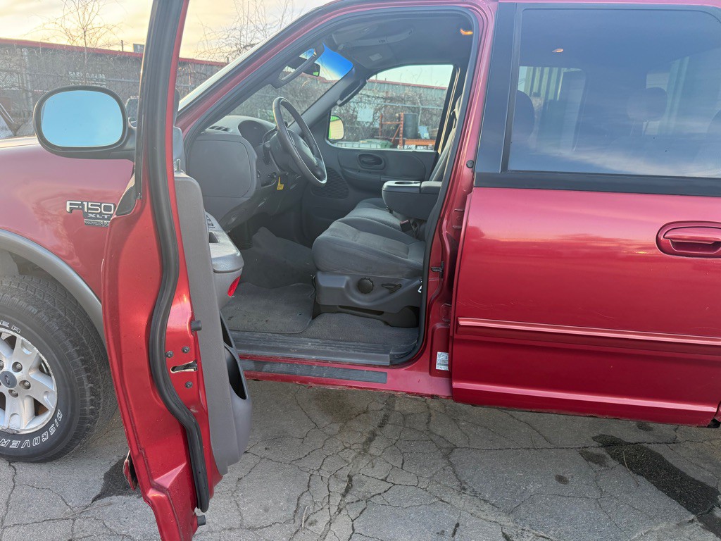 2002 Ford F-150 Image 5