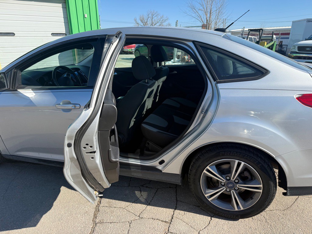 2014 Ford Focus Image 8