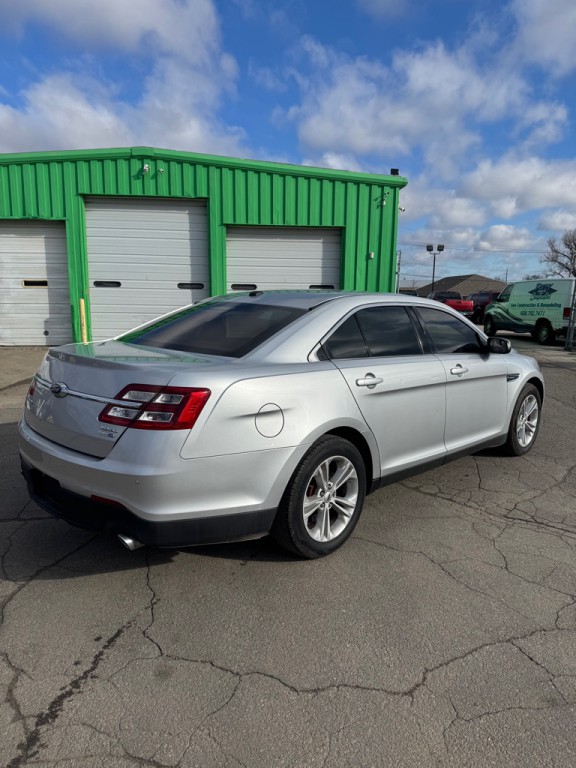 2015 Ford Taurus Image 3