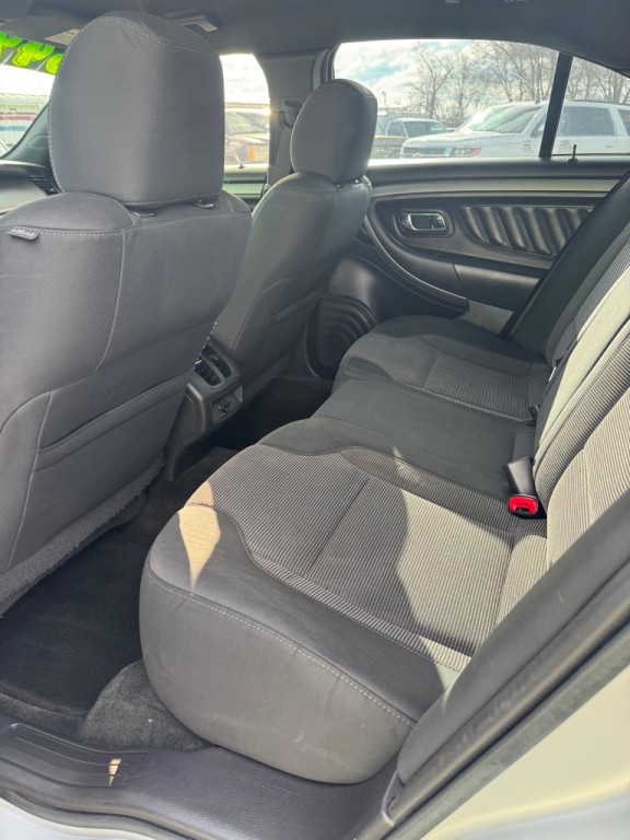 2015 Ford Taurus Image 7