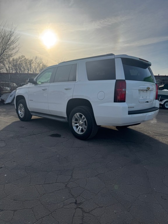 2015 Chevrolet Tahoe Image 2