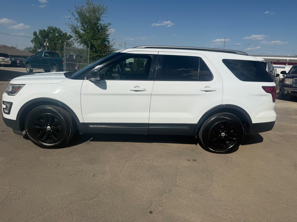 2017 Ford Explorer Image 4