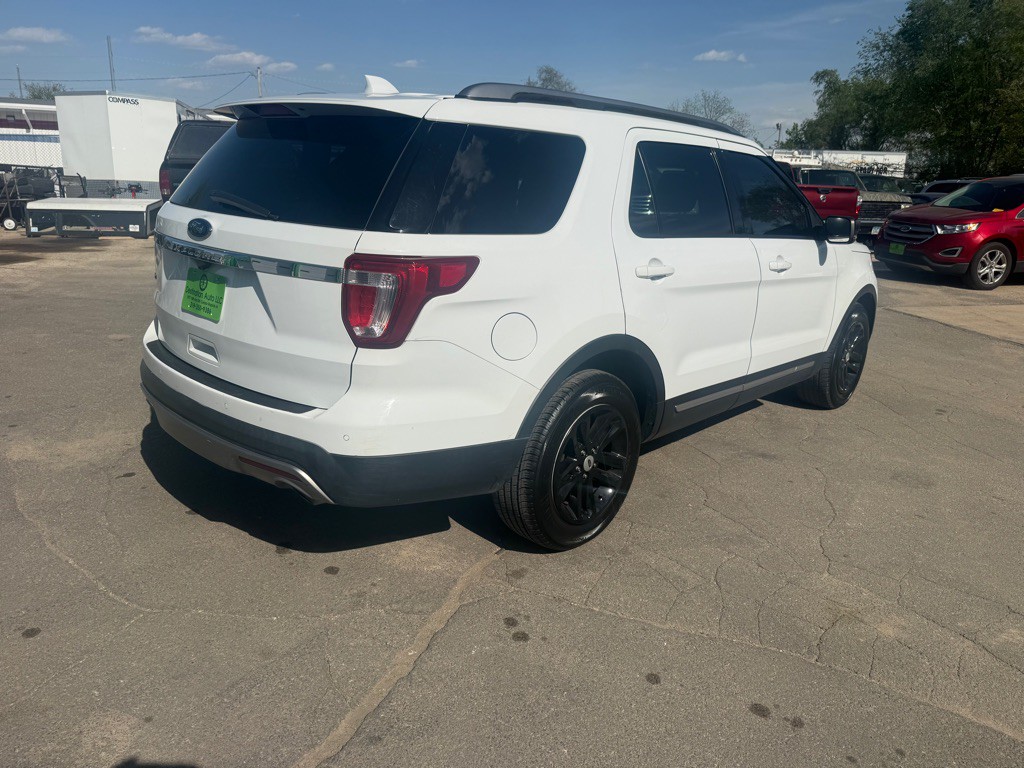 2017 Ford Explorer Image 5