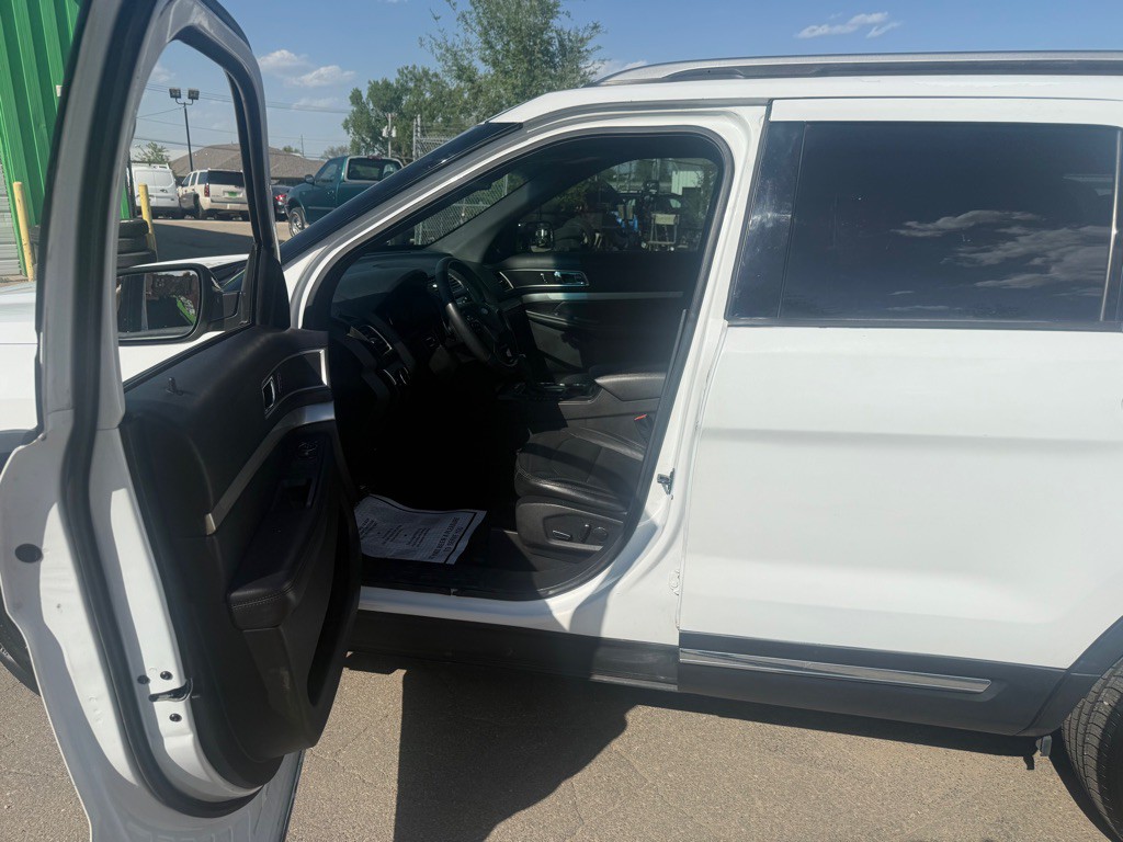 2017 Ford Explorer Image 7