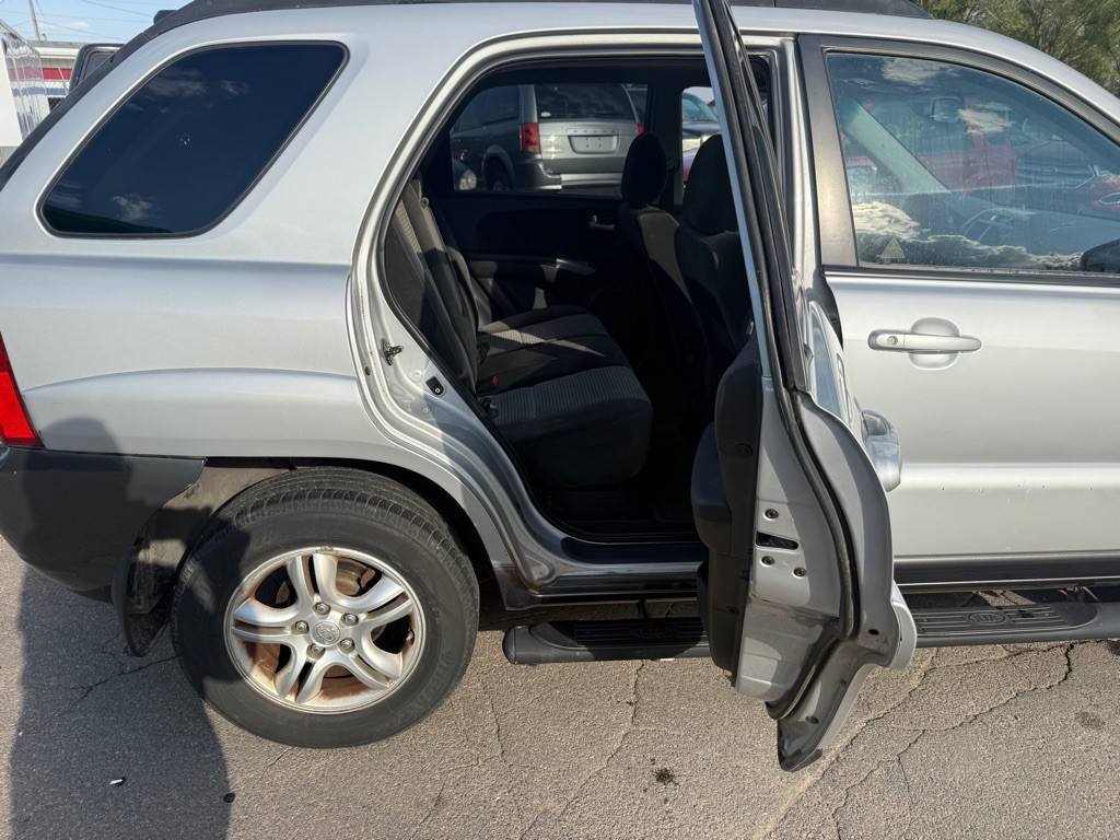 2007 Kia Sportage Image 9