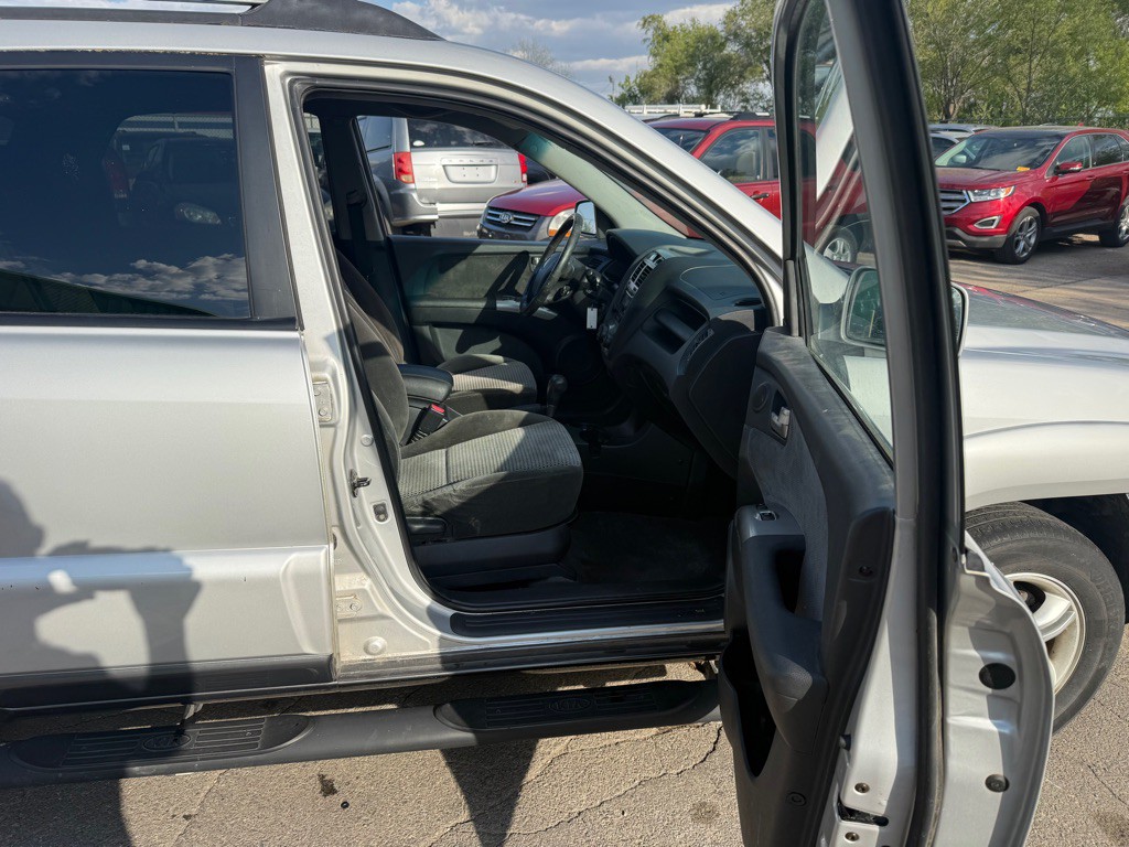 2007 Kia Sportage Image 10