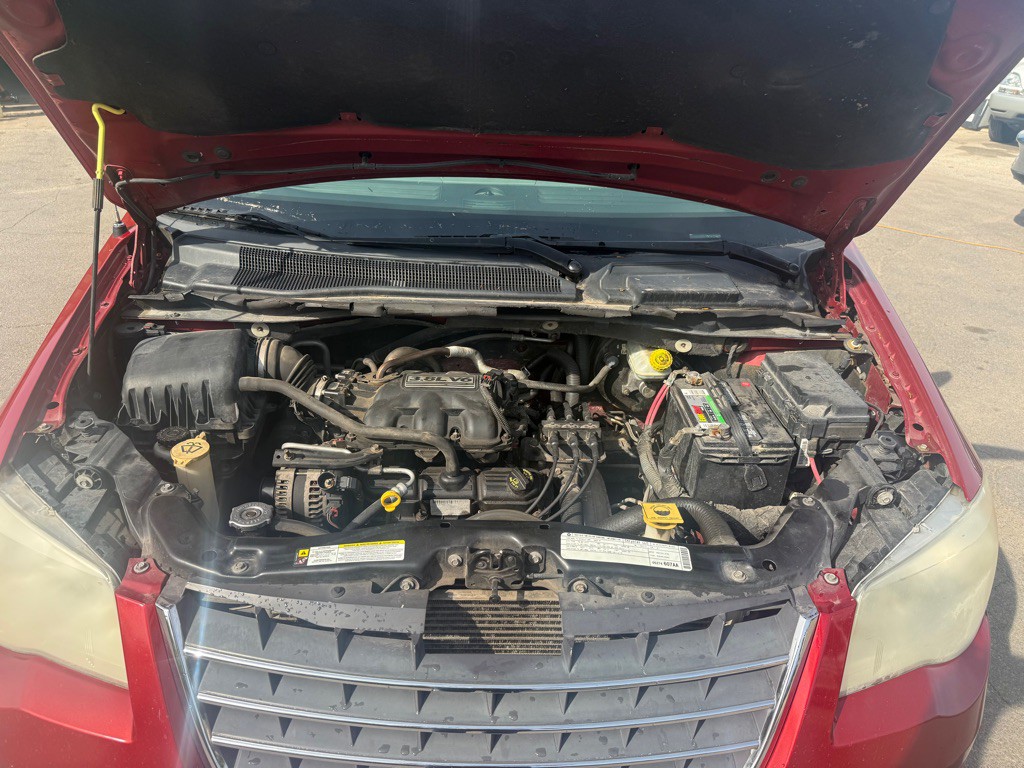 2009 Chrysler Town & Country Image 11