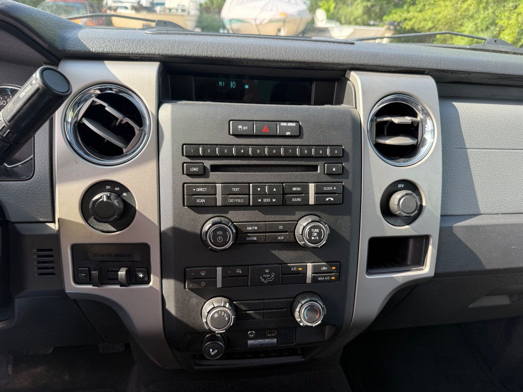 2011 Ford F-150 Image 12