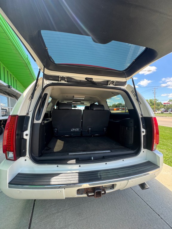 2013 Cadillac Escalade Image 10