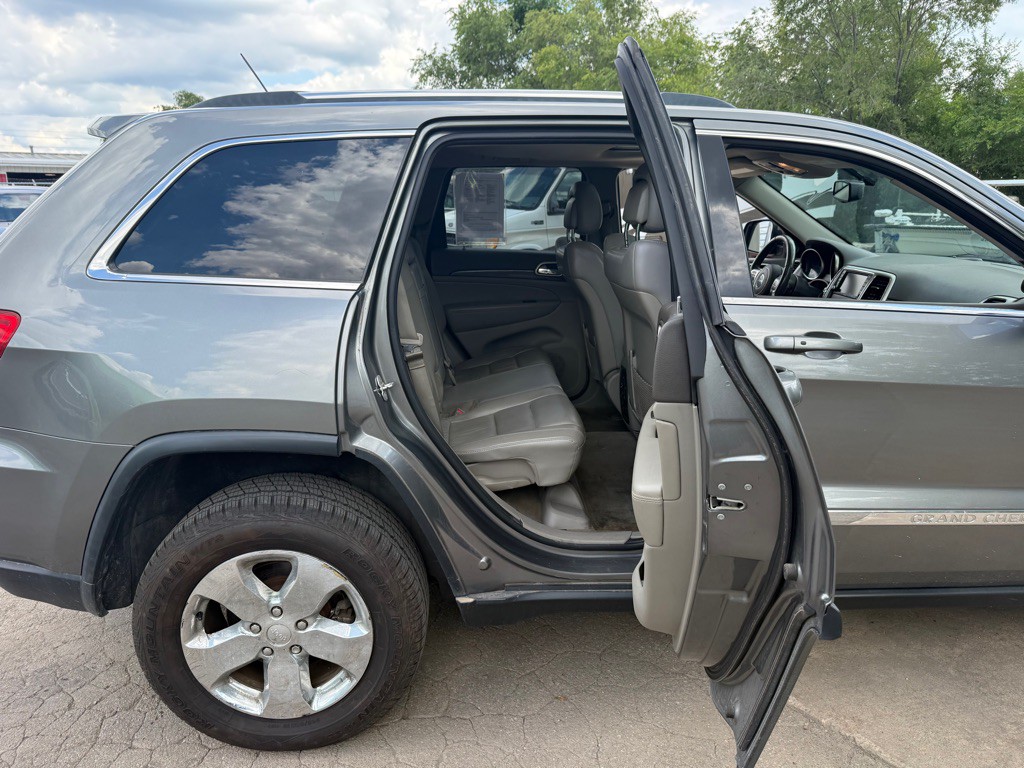 2012 Jeep Grand Cherokee Image 10