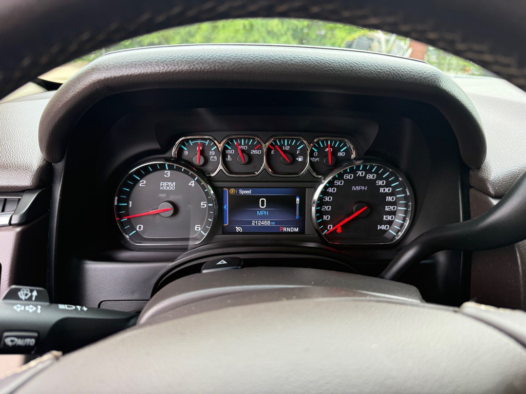 2015 Chevrolet Suburban Image 13