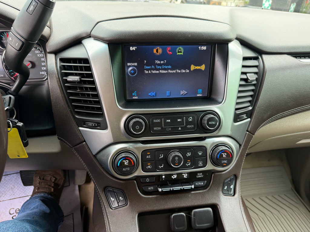 2015 Chevrolet Suburban Image 14